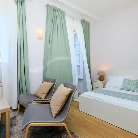 Bed & Breakfast- La Lopud