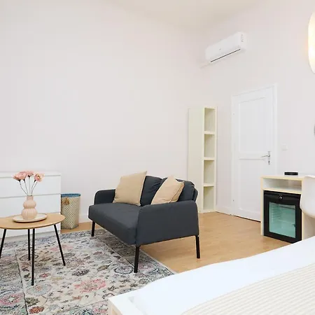 Couette-café Bed & Breakfast- La 3*