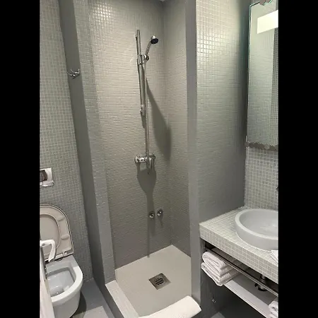 Bed & Breakfast- La