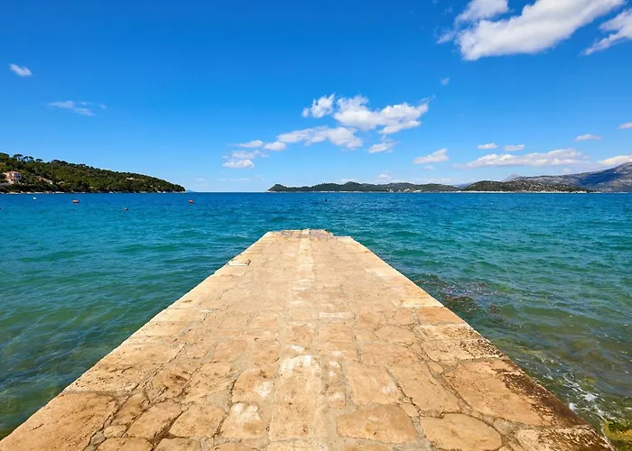 La Lopud- Breakfast & Dinner Included Couette-café