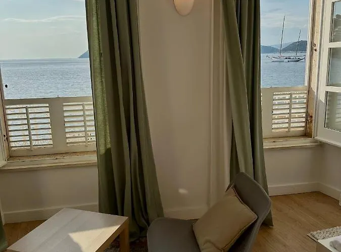 La Lopud- Breakfast & Dinner Included Couette-café Lopud