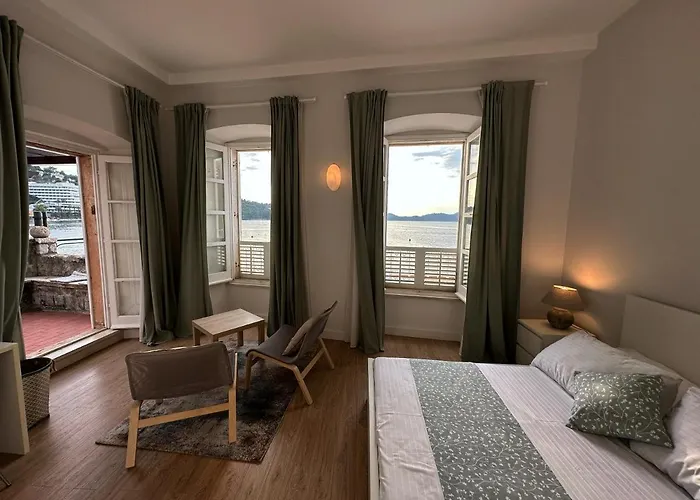 La Lopud- Breakfast & Dinner Included